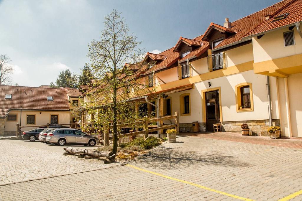 Hotel Lony Мохов Экстерьер фото