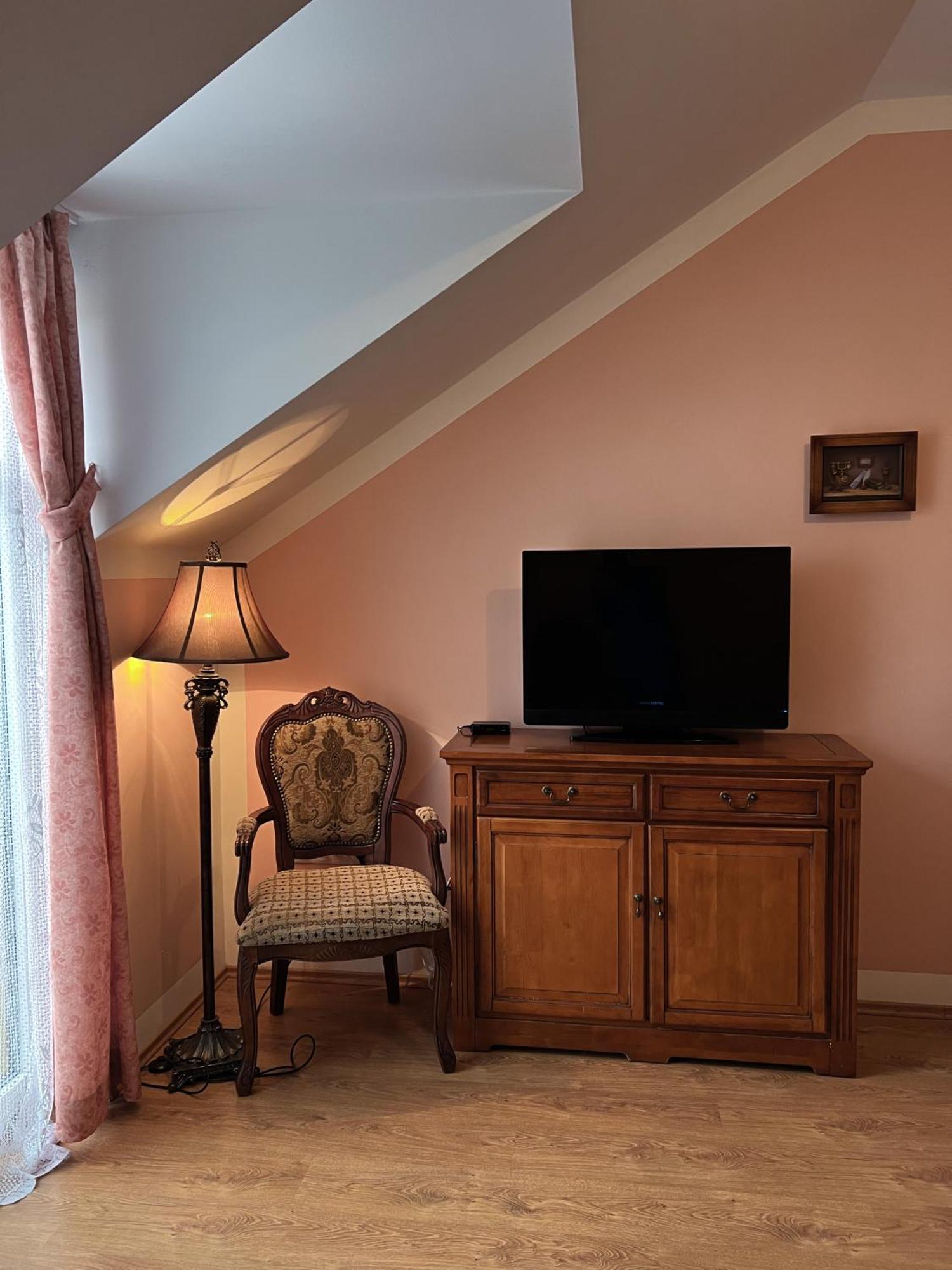Hotel Lony Мохов Экстерьер фото
