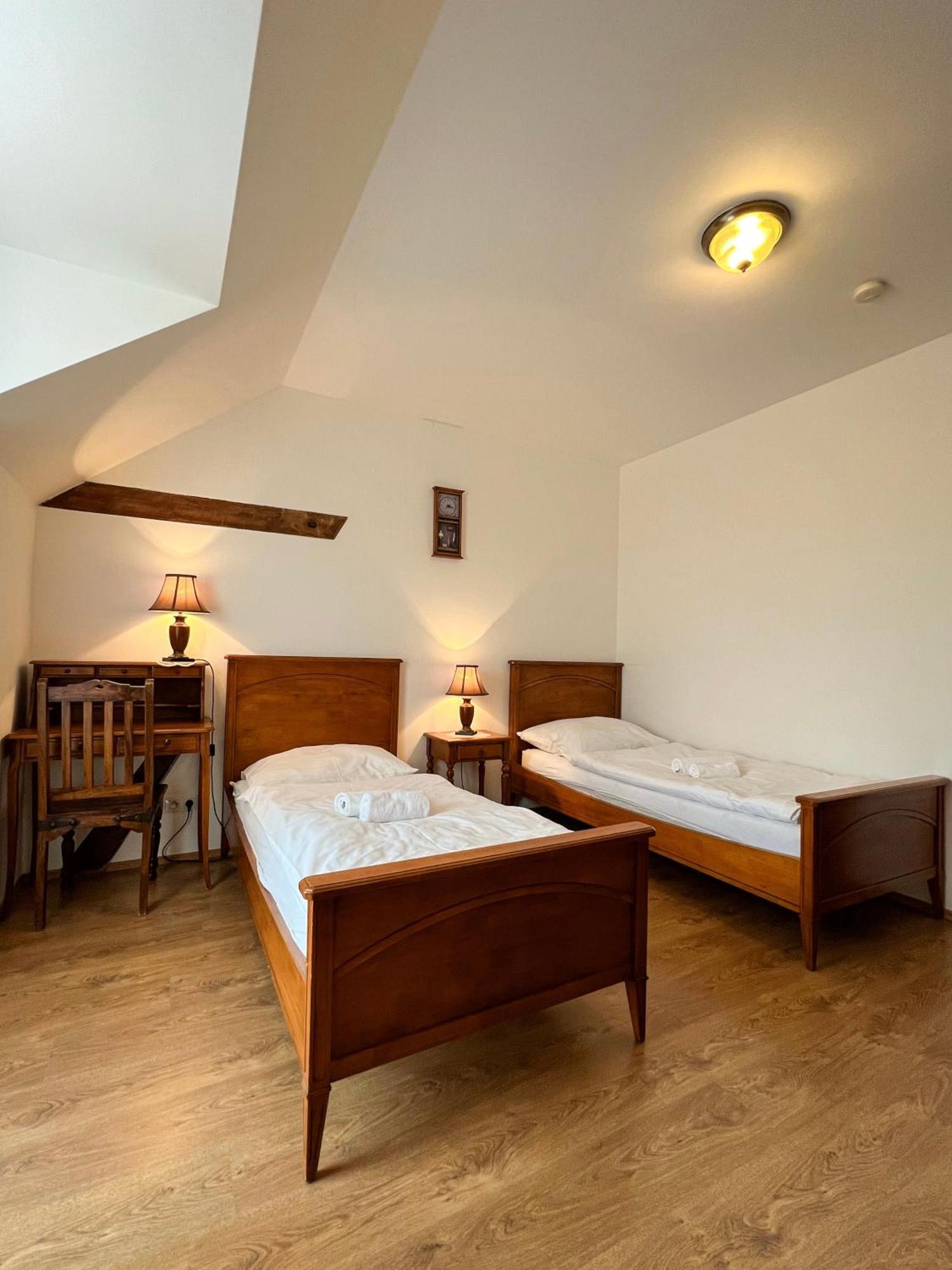 Hotel Lony Мохов Экстерьер фото